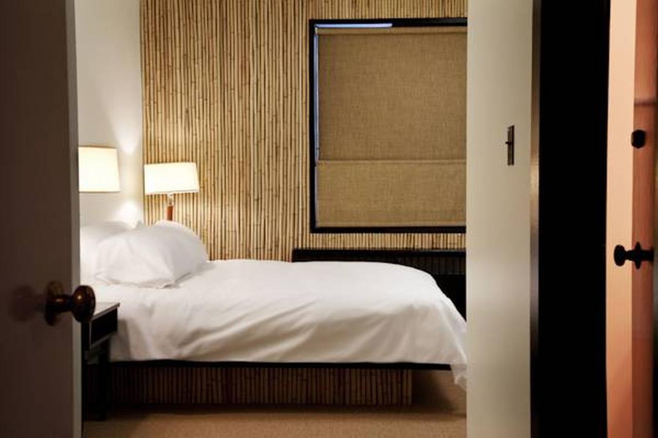 Hotel At The Waldorf Vancouver Bilik gambar